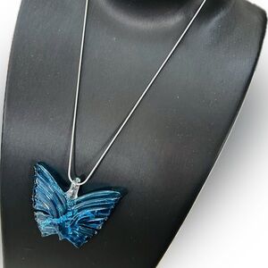 Elegant Blue Butterfly Blown Glass Art Fashion Pendant Silverplated Necklace